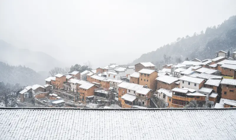 阳产土楼 雪落土楼